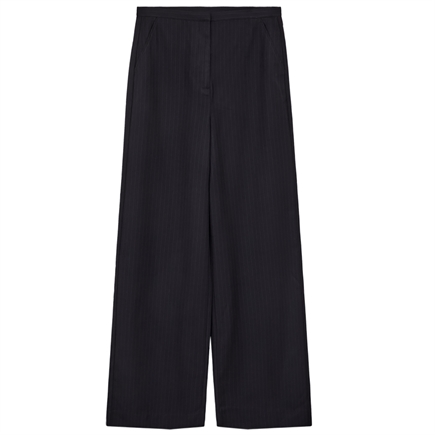 Copenhagen Muse Stina Bukser