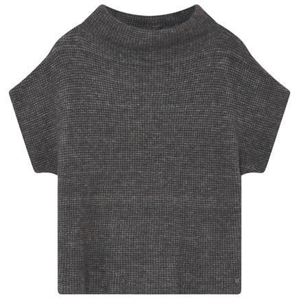 Gustav Coya Cape Strik