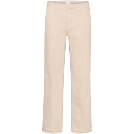 My Essential Wardrobe Lara Bukser